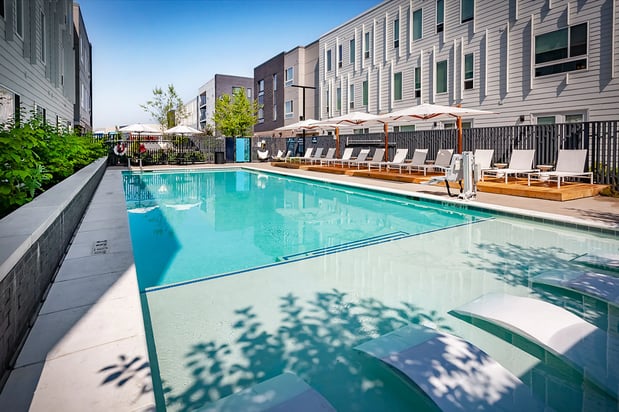 Images AYR Apartments