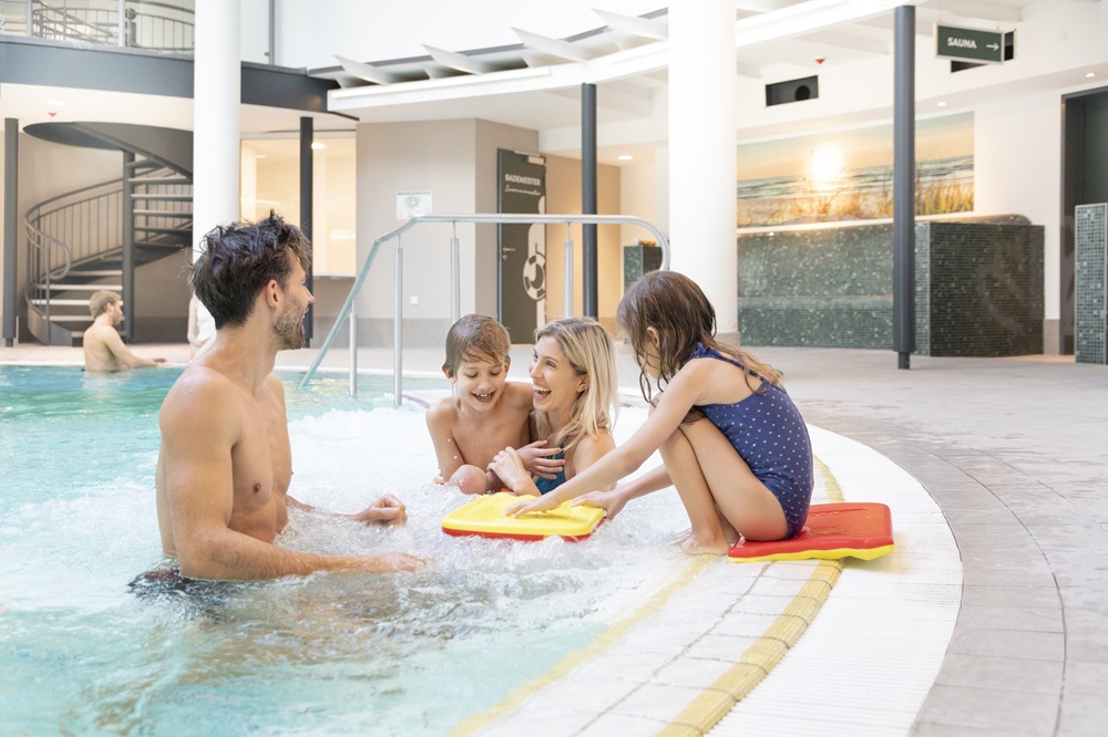 Bild 5 Touristik GmbH Krummhörn-Greetsiel - Koppke - Schwimmbad in Krummhörn