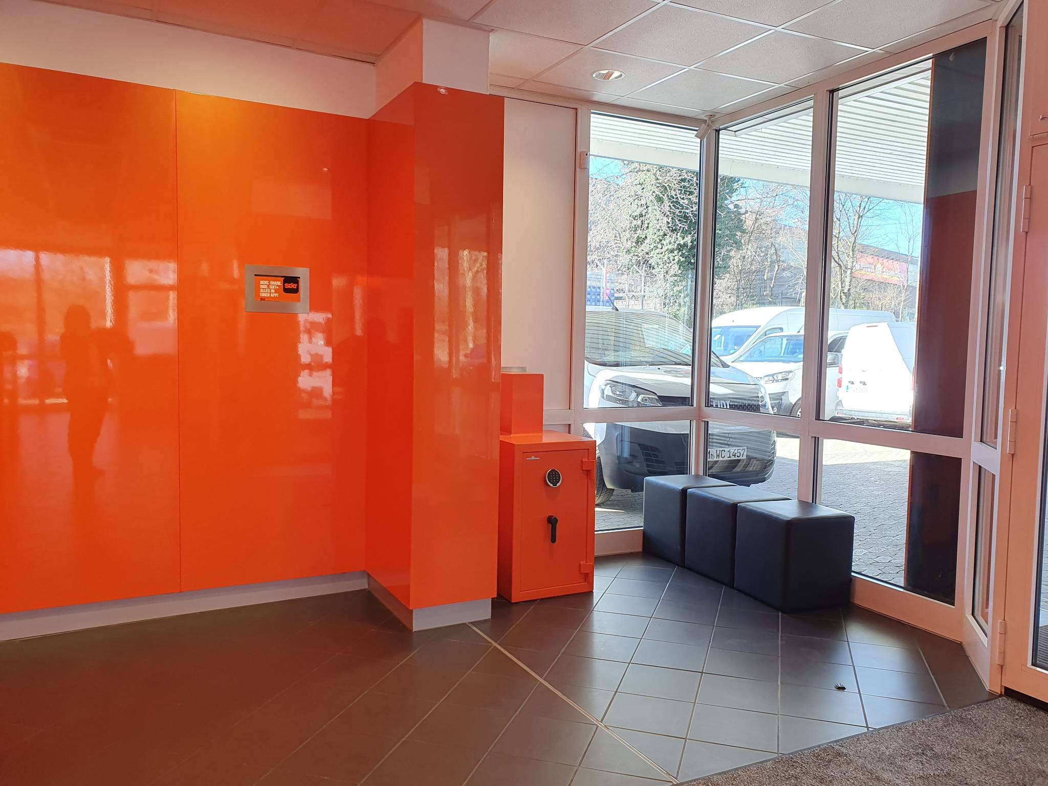 SIXT Autovermietung Braunschweig Süd, Berliner Platz 1B in Braunschweig