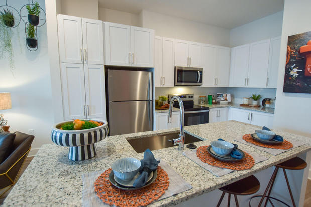 Images The Ivy at Ariston