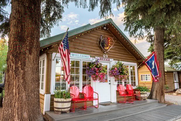 Images Log Cabin Motel