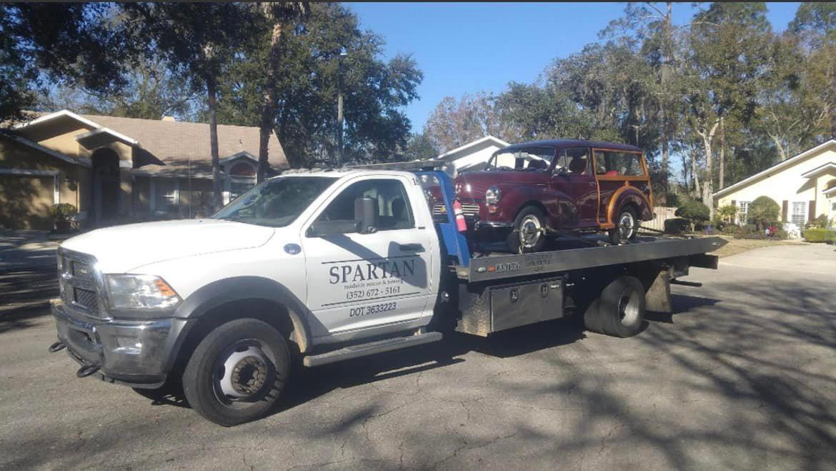 Call our fast, friendly, reliable tow team!