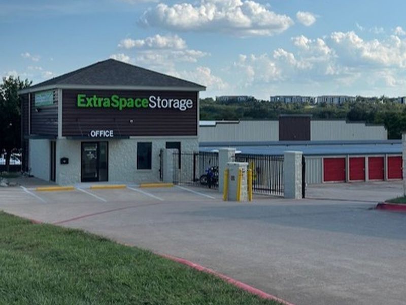 Images Extra Space Storage