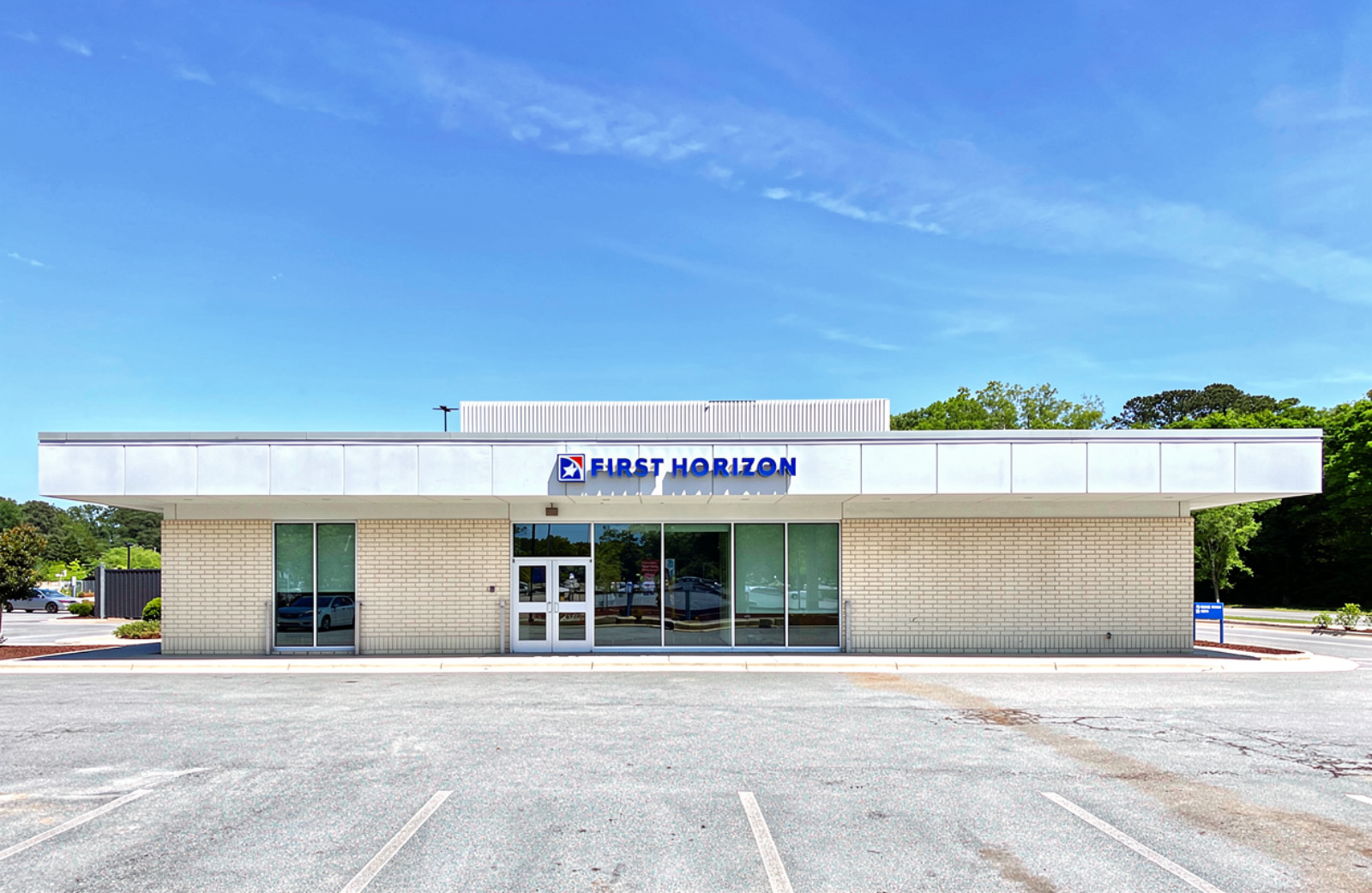 First Horizon Bank - Chapel Hill, NC - S Estes Dr