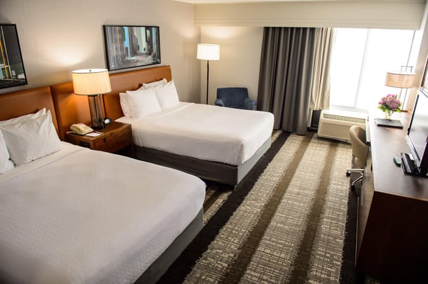 Images Crowne Plaza Dulles Airport by IHG
