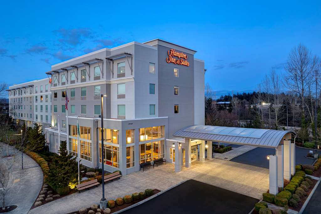 Hampton Inn & Suites Seattle/Federal Way - Federal Way, WA 98003 - (253)946-7000 | ShowMeLocal.com