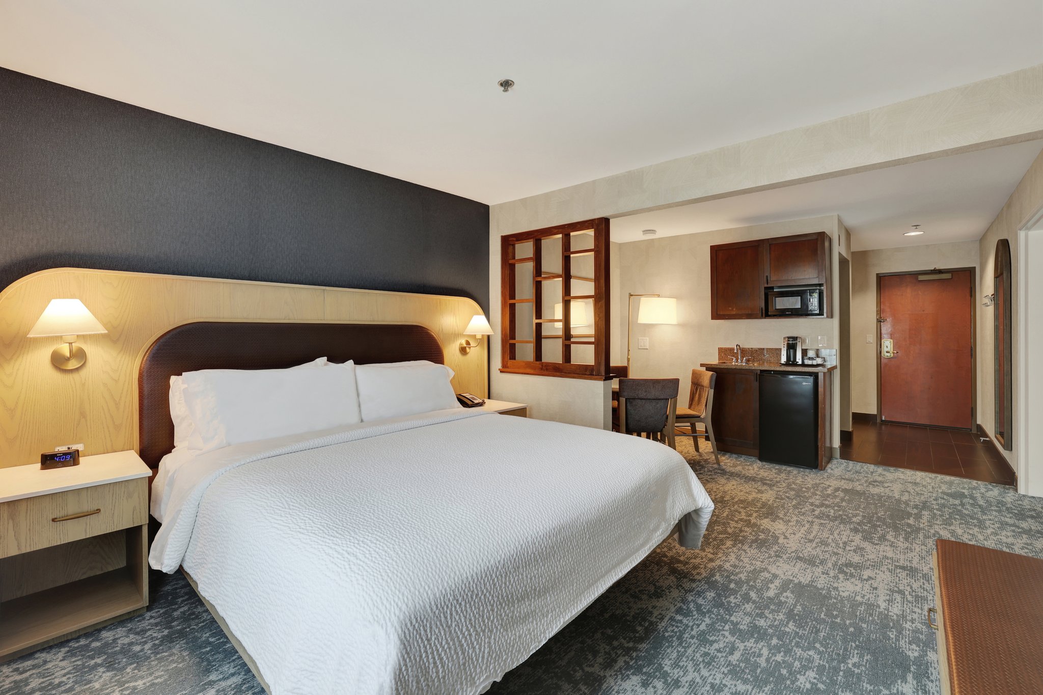Holiday Inn Express & Suites Carpinteria by IHG Image