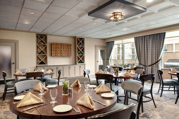 Images DoubleTree by Hilton McLean Tysons
