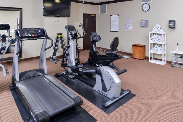 Images Staybridge Suites Ofallon Chesterfield by IHG
