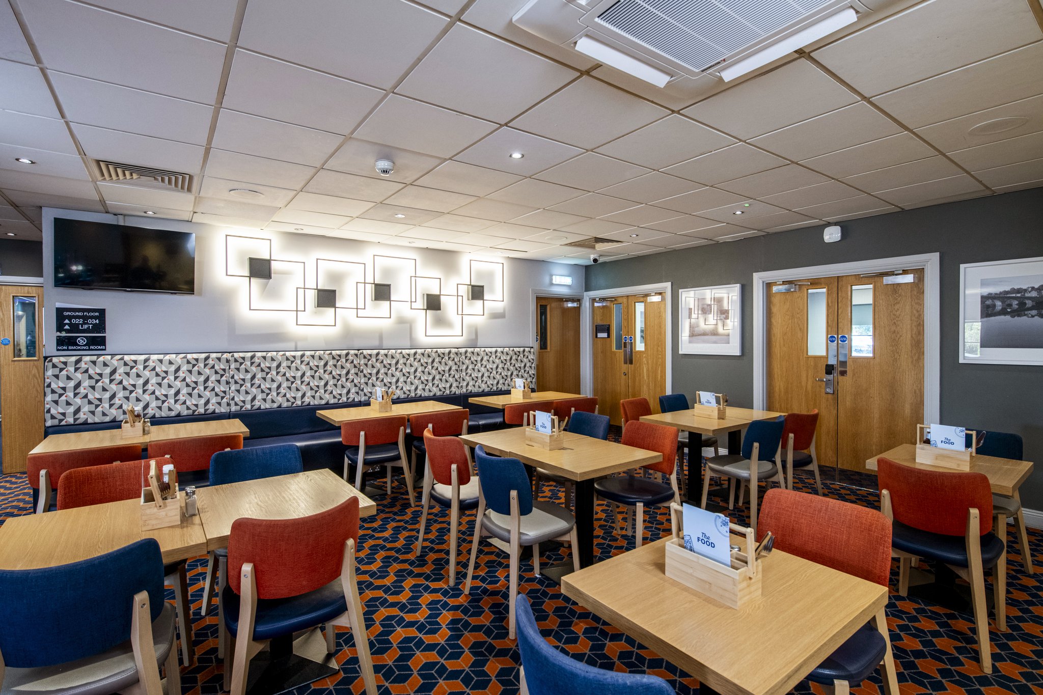 Images Holiday Inn Express Perth by IHG