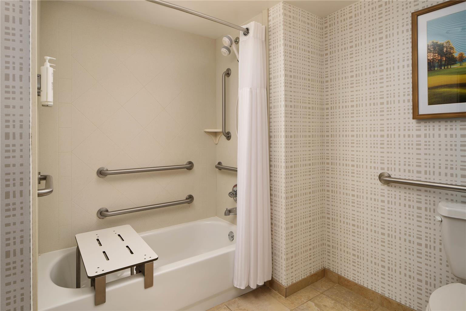Guest room bath