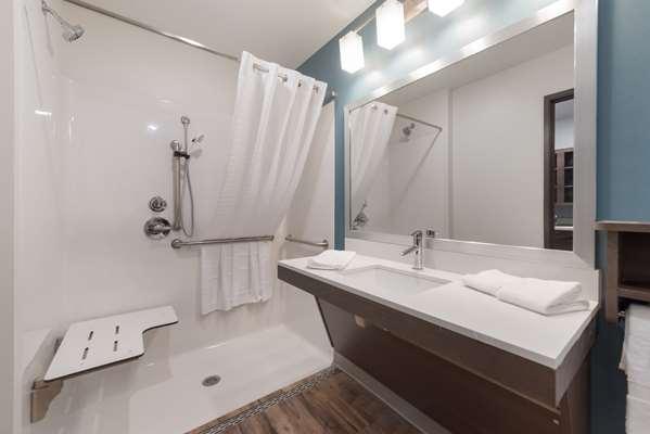 Images WoodSpring Suites Philadelphia Northeast