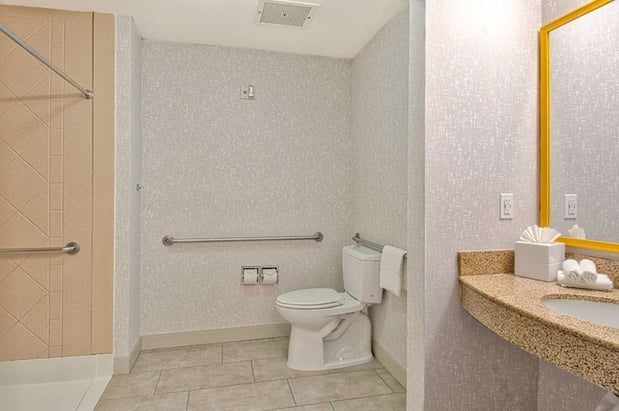 Images Hampton Inn & Suites Hemet