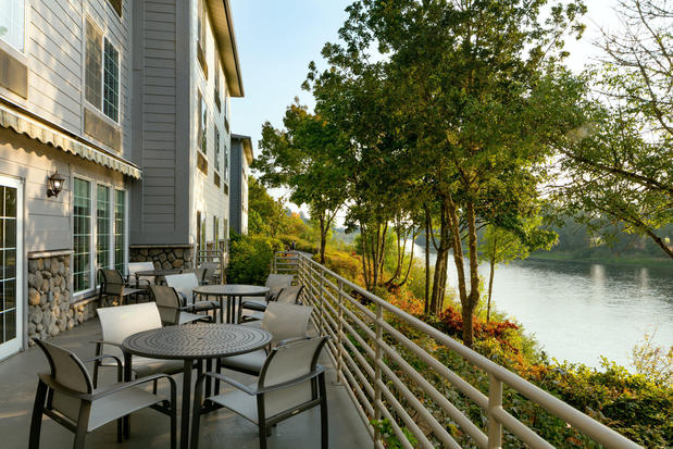 Images Holiday Inn Express Corvallis-on the River by IHG