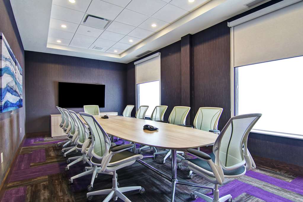 Meeting Room Home2 Suites by Hilton Edmonton South Edmonton (780)250-3000
