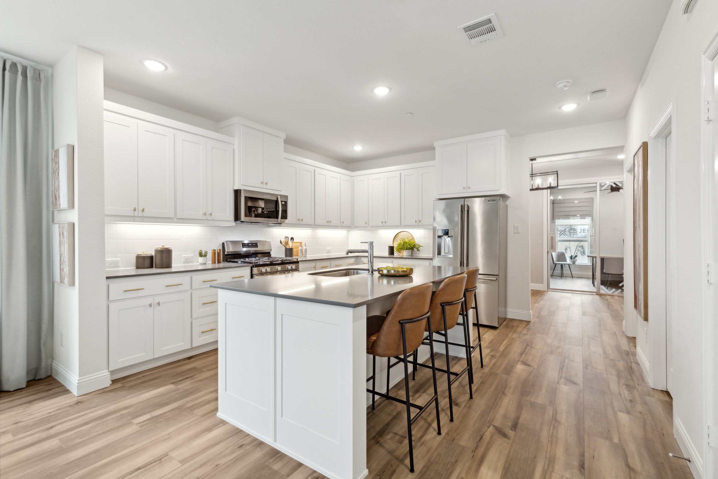 CB JENI Homes Corporate Office Image