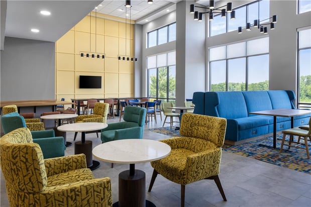 Images Hampton Inn & Suites Moline-Quad City Int'l Aprt