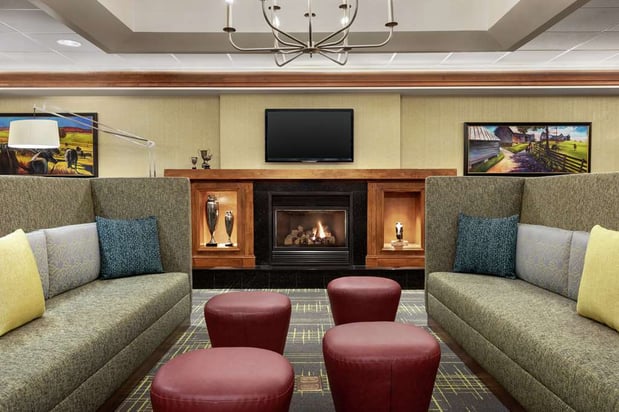 Images Hampton Inn & Suites Frederick-Fort Detrick