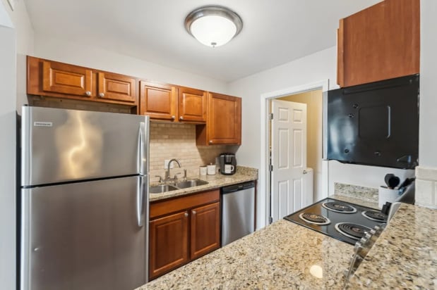 Images Sawgrass Apartments