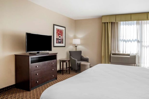 Images Best Western Plus Philadelphia Airport South at Widener University