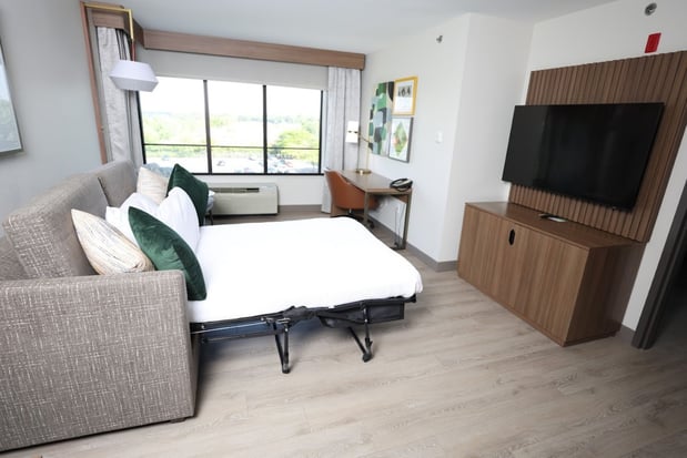 Images Holiday Inn St. Louis-Fairview Heights by IHG