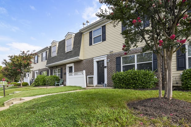 Images Middle River Townhomes