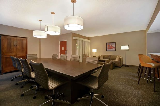 Images Embassy Suites by Hilton Little Rock