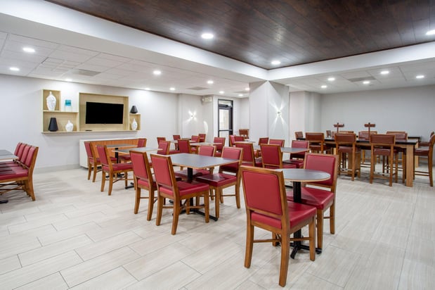 Images Holiday Inn Express & Suites Fort Wayne by IHG
