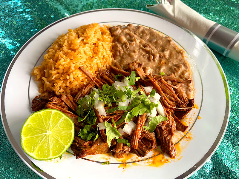 Liliana's Catering - Tacos de Birria