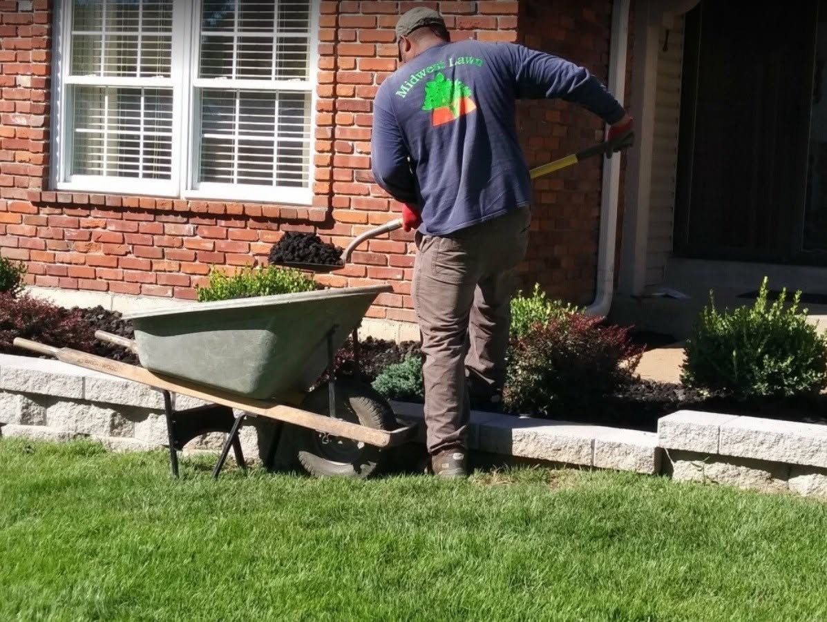 Midwest Lawn LLC