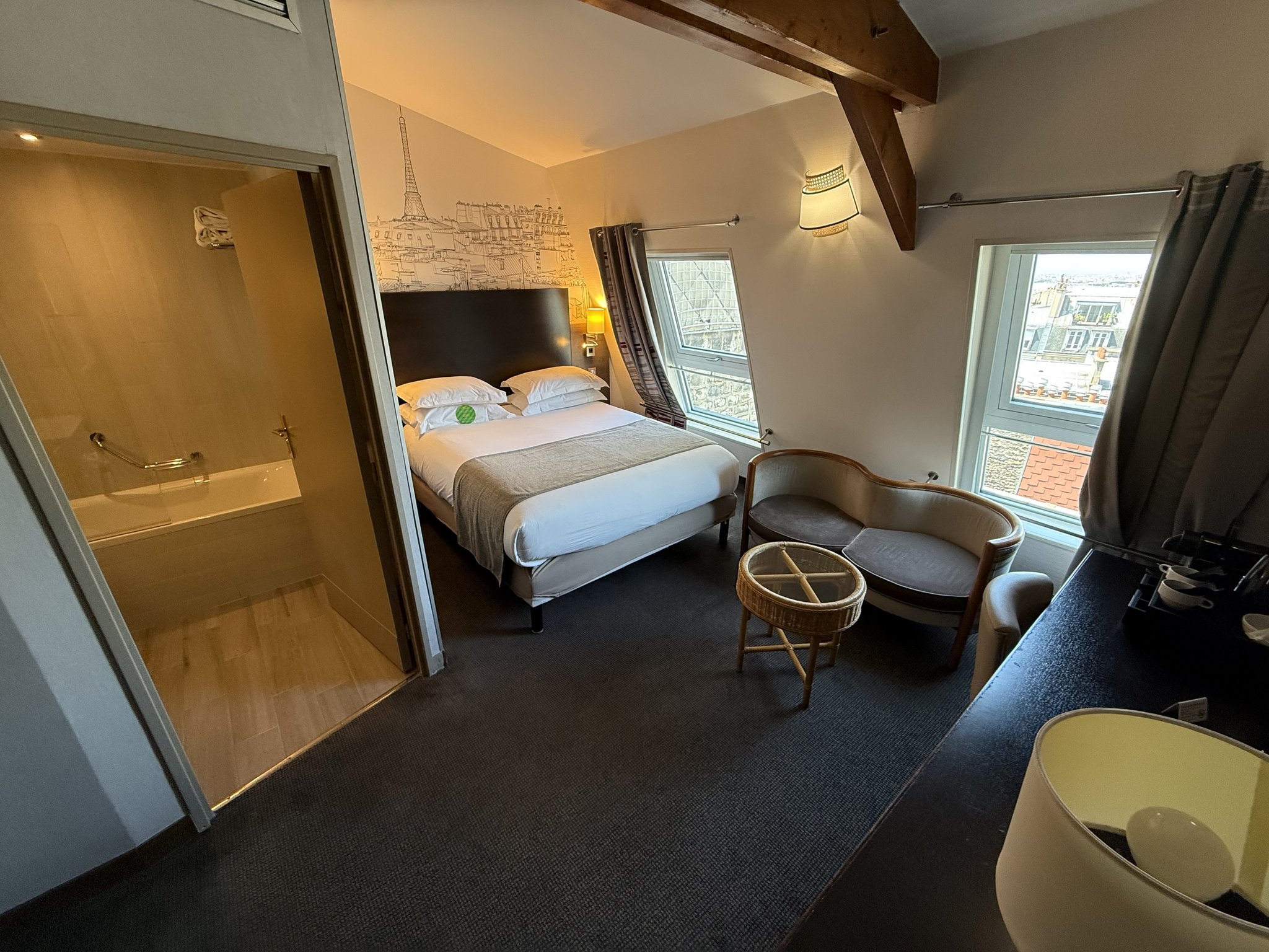 Images Holiday Inn Paris - Montmartre by IHG