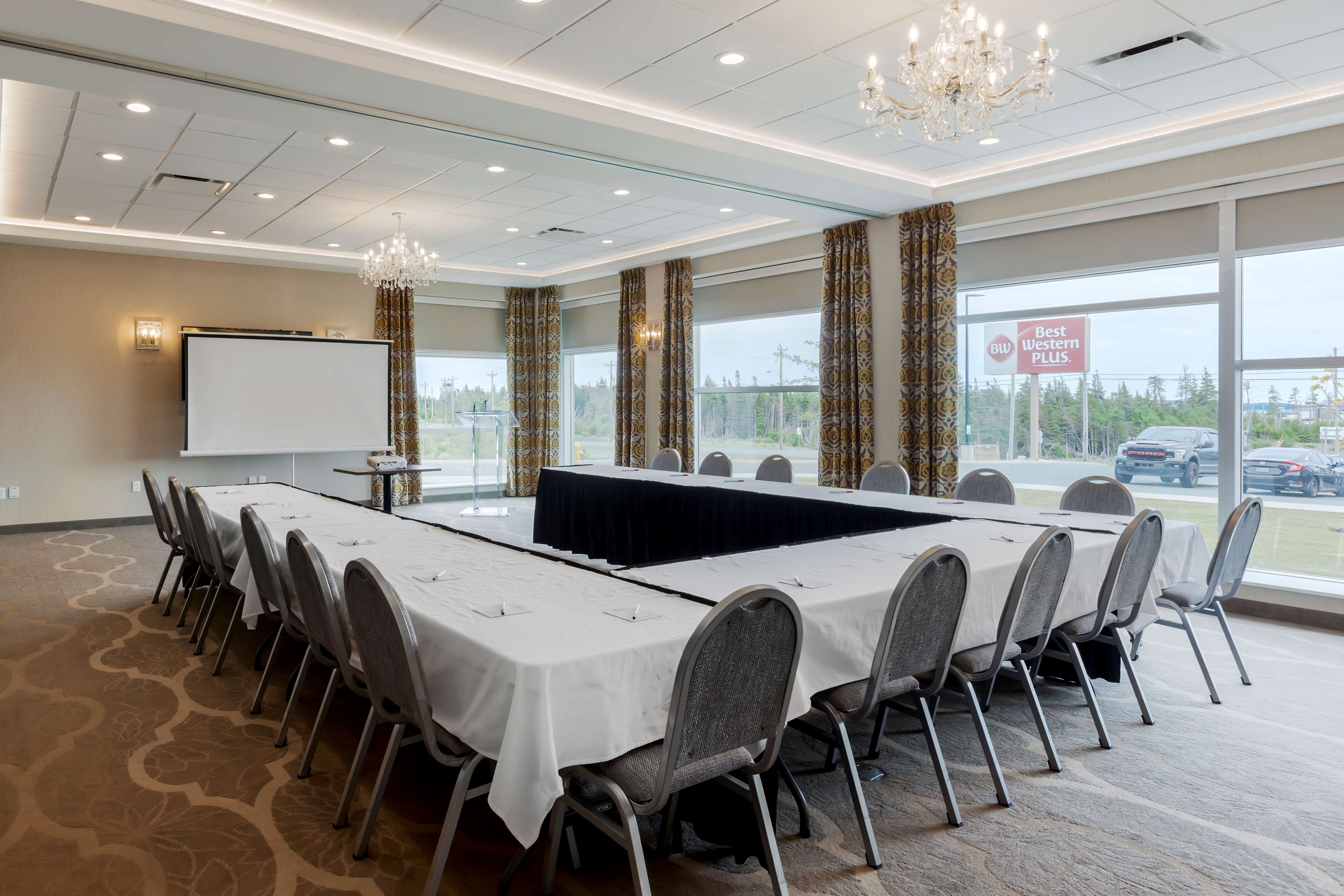 Best Western Plus St. John's Airport Hotel And Suites à St. John's: Meeting Room