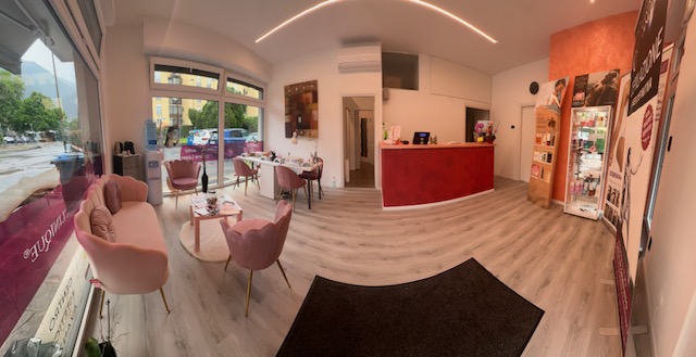 Images Sun Center Centro Estetica Avanzata - Partner Ufficiale di Dermaclinique