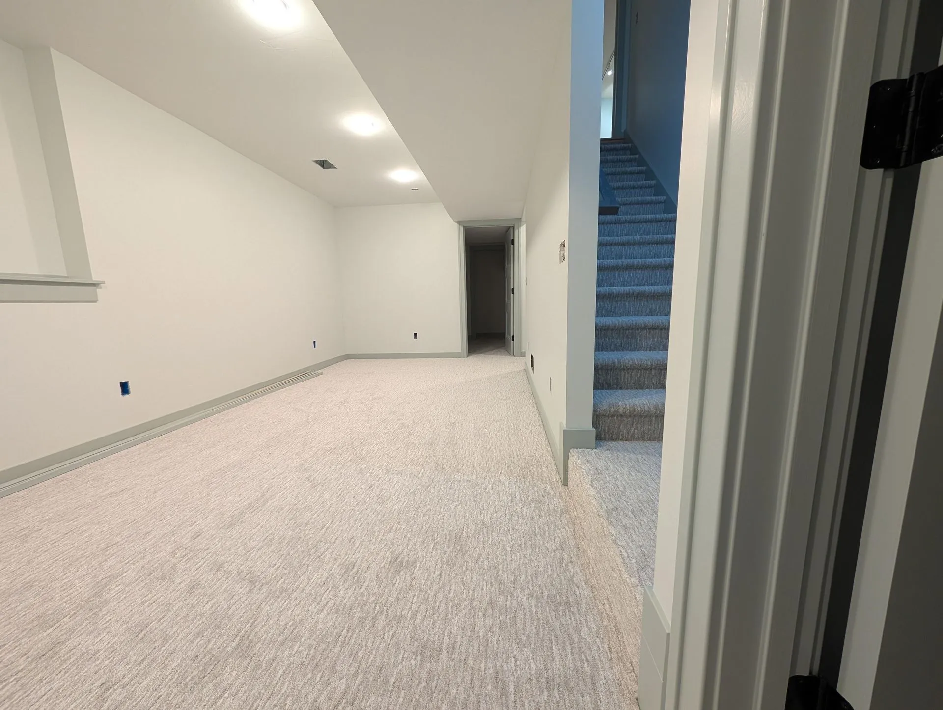 Home Town Flooring Image