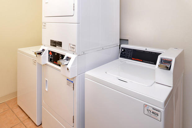 Images Holiday Inn Express & Suites Austin North Central by IHG