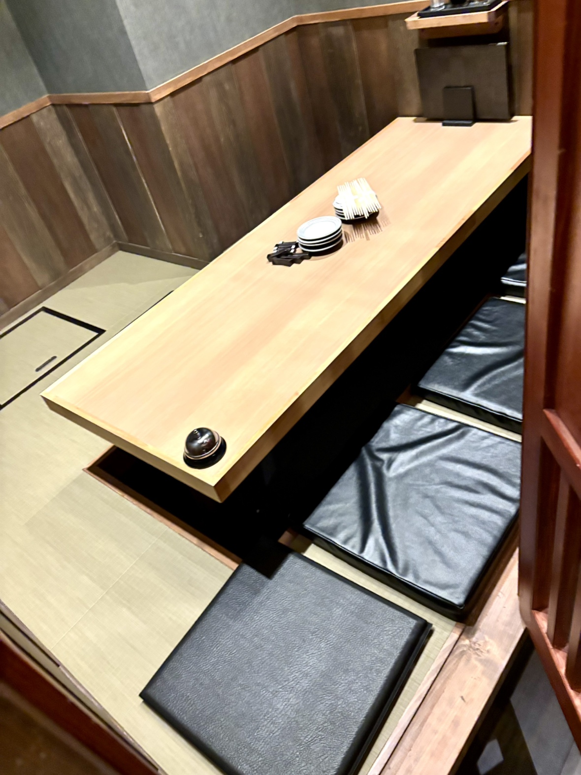 Images 酒と鉄板 ぴかいち 博多店