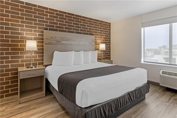 Images Executive Residency by Best Western Waterloo & Cedar Falls