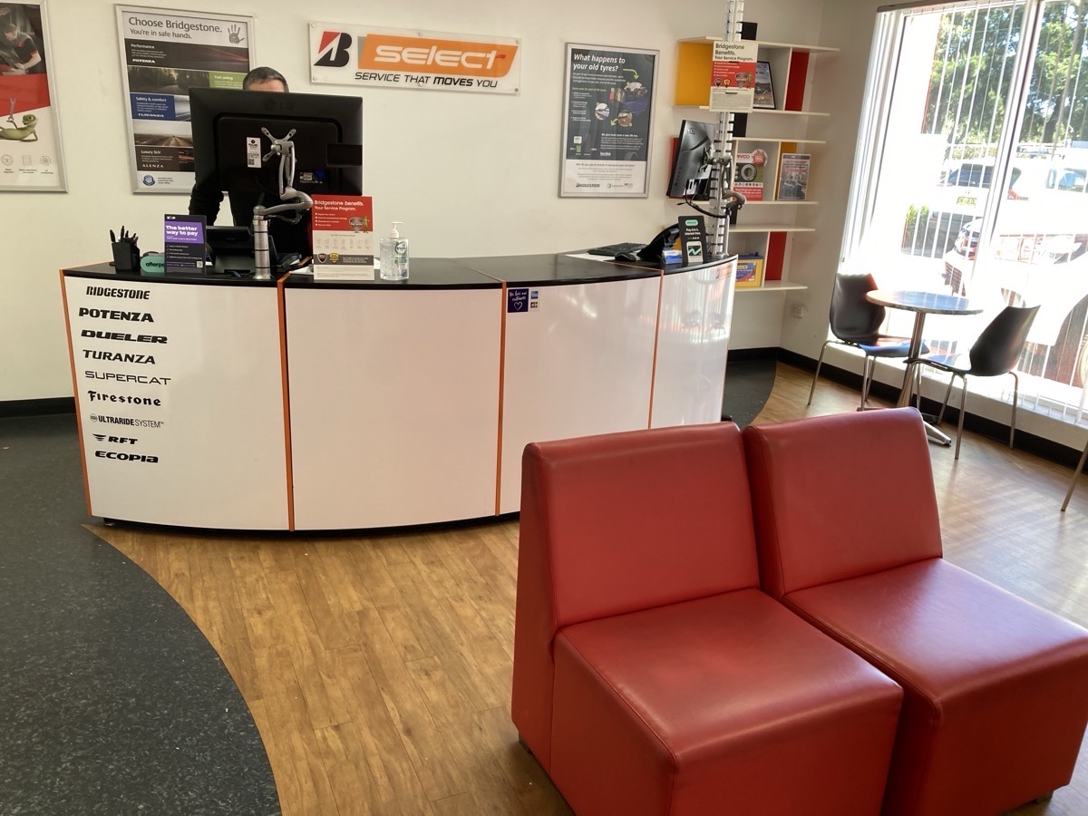 Images Bridgestone Select Tyre & Auto Taren Point