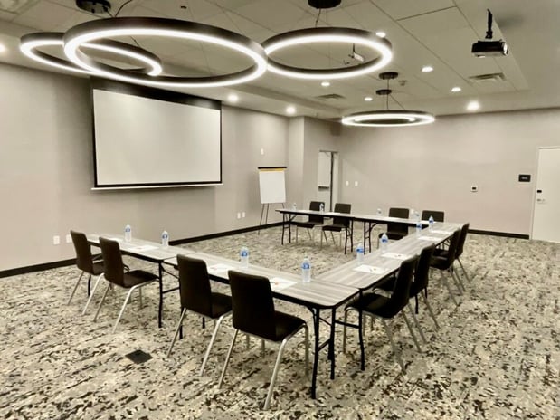 Images Holiday Inn & Suites Mt Juliet – Nashville Area by IHG