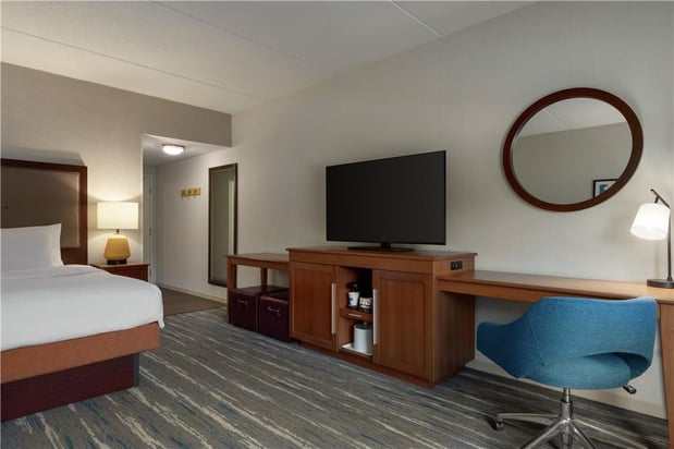 Images Hampton Inn & Suites Pittsburgh/Harmarville