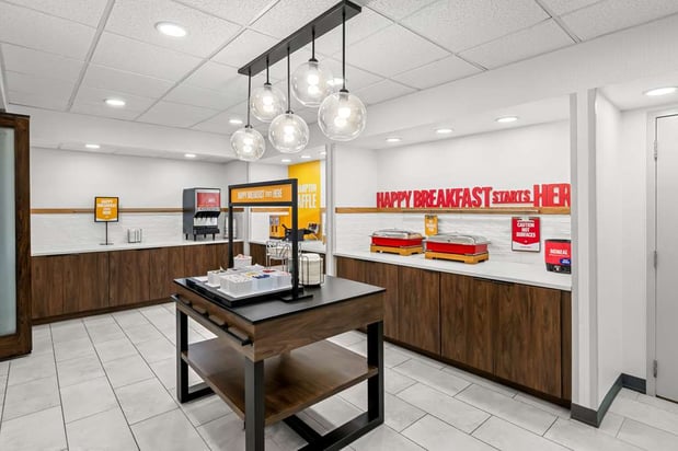 Images Hampton Inn & Suites Charlotte-Airport