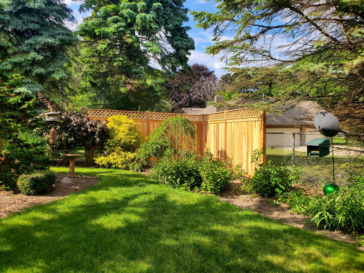 Interstate Construction &amp; Fence Co Logo