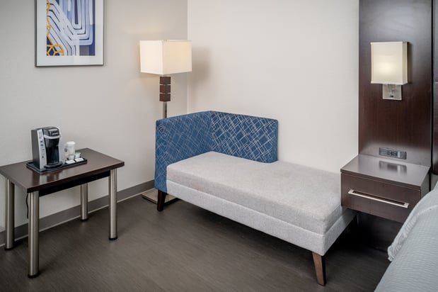 Images Holiday Inn Express & Suites Charleston NW - Cross Lanes by IHG