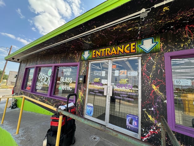 Images CoinFlip Bitcoin ATM - HEAD HUNTERS SMOKE SHOP (Big Spring)