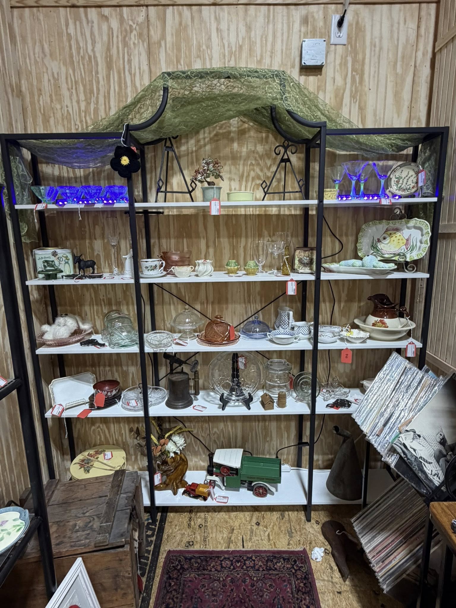 The Rusty Nail Vintage Market Image