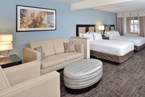 Images Holiday Inn Express & Suites St. Joseph Lakefront by IHG