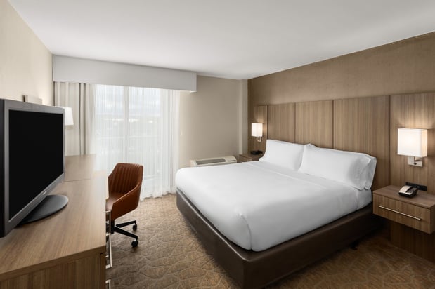 Images Holiday Inn Nashville-Vanderbilt (Dwtn) by IHG