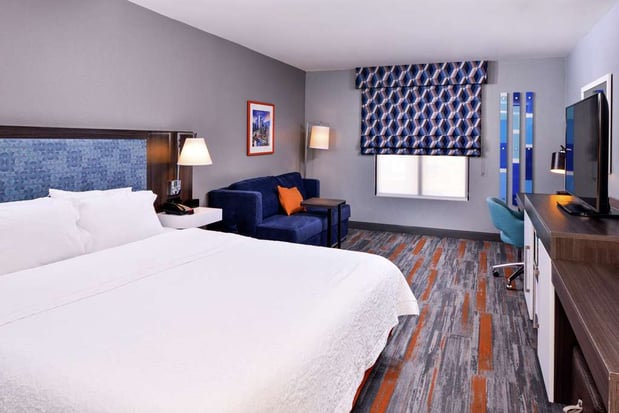 Images Hampton Inn & Suites Legacy Park-Frisco