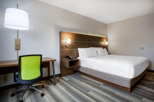 Images Holiday Inn Express & Suites Fort Wayne by IHG