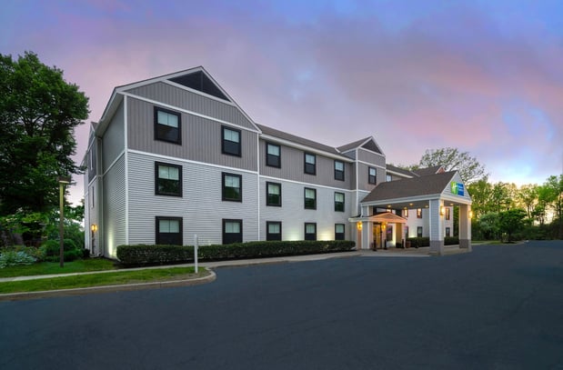 Images Holiday Inn Express South Burlington - Downtown by IHG